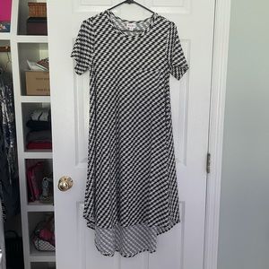 Lularoe Carly Houndstooth midi dress